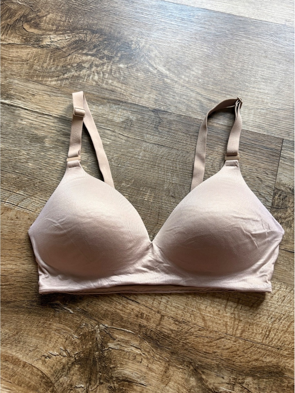 Calvin Klein Nude Lightly Lined Wireless Bra Size Small